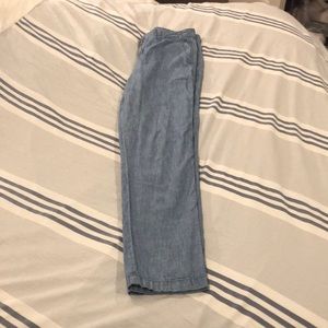 Girlfriend KHAKI jeans from GAP from a smoke free house great condition!